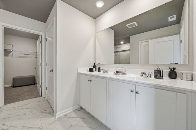 211 HAPPY VALLEY RD, Keswick, VA 22947