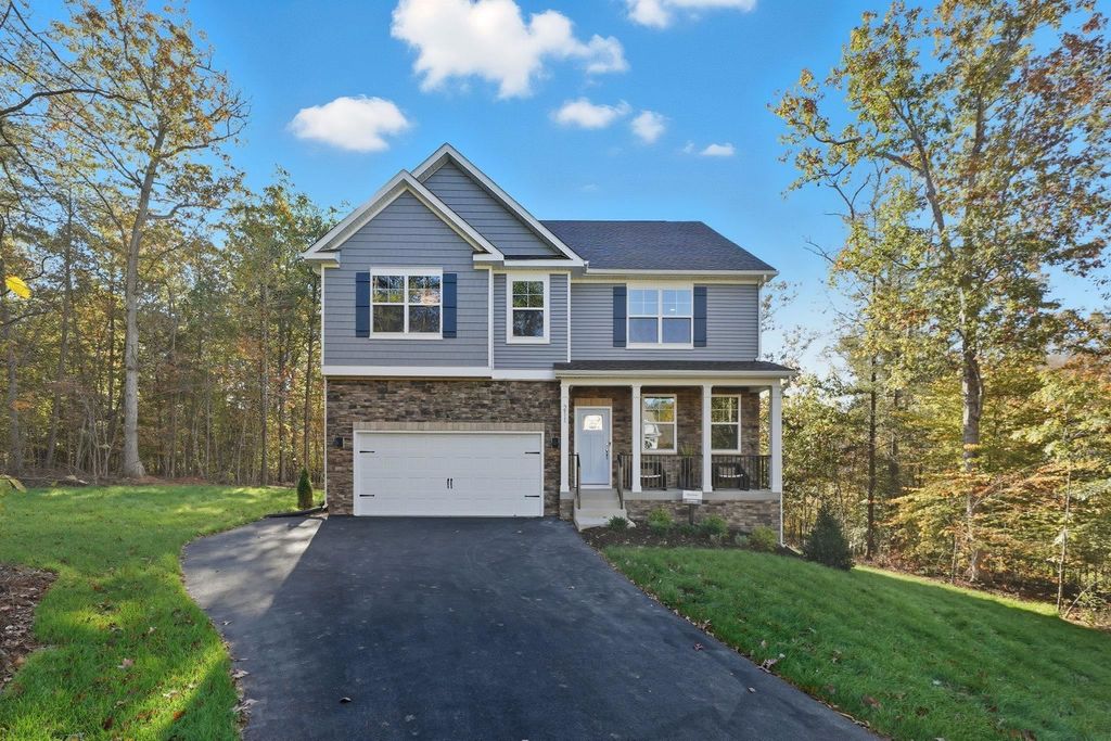 211 HAPPY VALLEY RD, Keswick, VA 22947