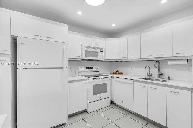 9273 Collins Ave 503, Surfside, FL 33154