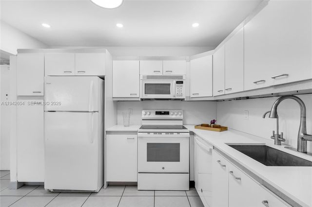 9273 Collins Ave 503, Surfside, FL 33154