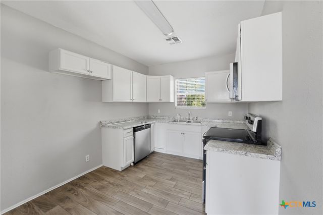 630 E Pine Street, Seguin, TX 78155