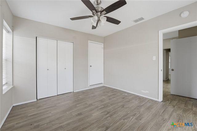 630 E Pine Street, Seguin, TX 78155