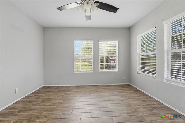 630 E Pine Street, Seguin, TX 78155