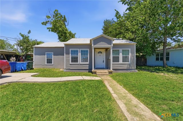 630 E Pine Street, Seguin, TX 78155