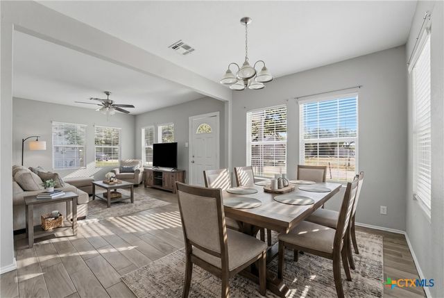 630 E Pine Street, Seguin, TX 78155