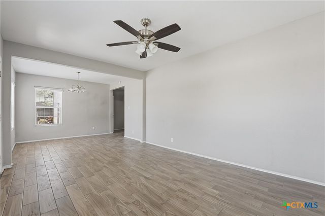 630 E Pine Street, Seguin, TX 78155