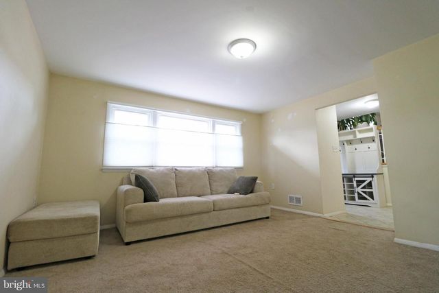 131 COMPASS DR, Claymont, DE 19703