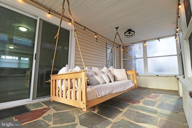 131 COMPASS DR, Claymont, DE 19703