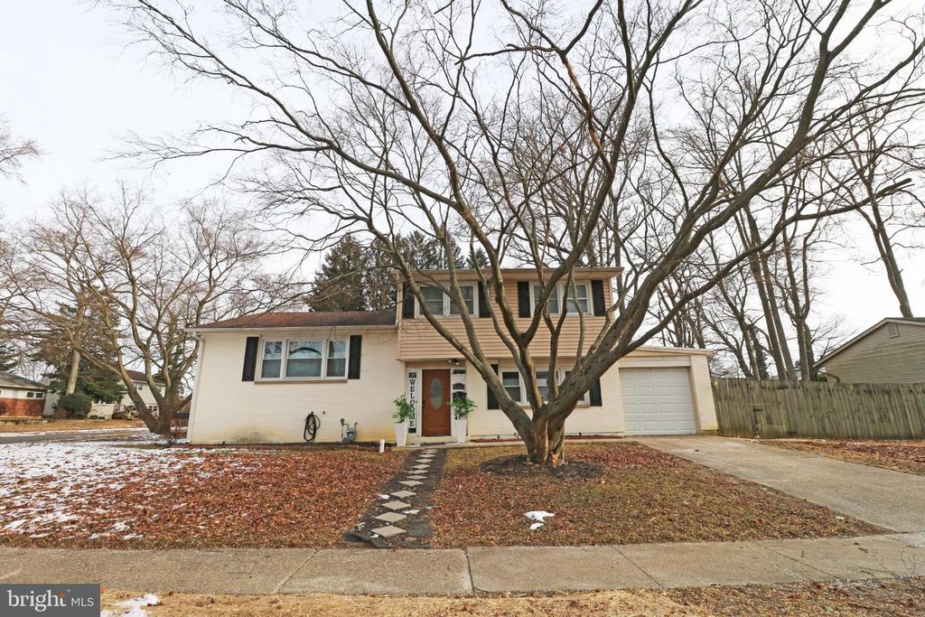 131 COMPASS DR, Claymont, DE 19703