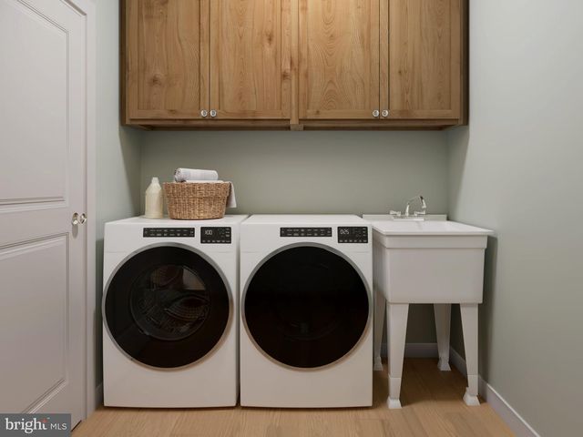 3114 OVERLOOK DR, Mechanicsburg, PA 17055