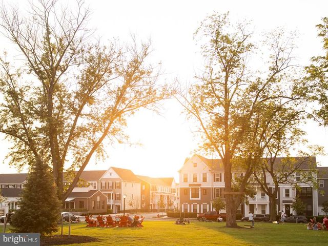 3114 OVERLOOK DR, Mechanicsburg, PA 17055