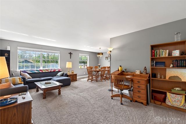 6120 Park Ridge Drive, Centerville, OH 45459