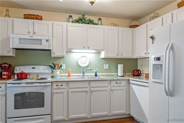 8811 S Boones Trail Rd, North Chesterfield, VA 23236