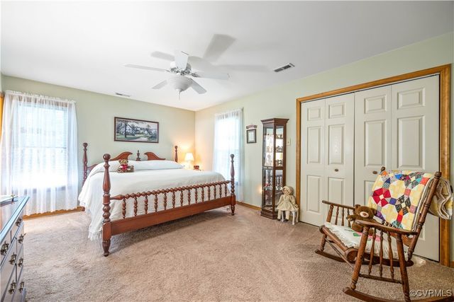 8811 S Boones Trail Rd, North Chesterfield, VA 23236