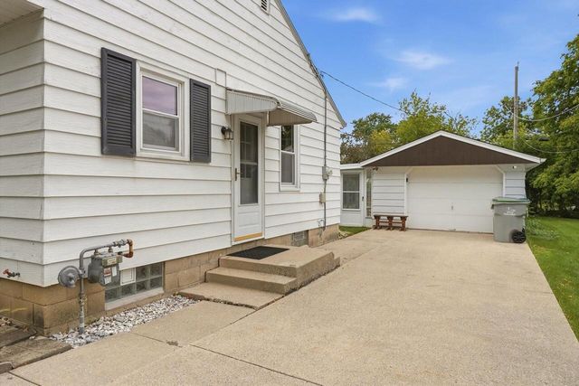 6122 W Idaho STREET, Milwaukee, WI 53219