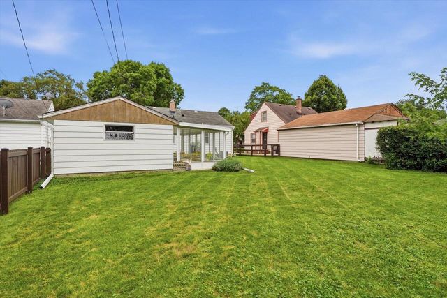 6122 W Idaho STREET, Milwaukee, WI 53219