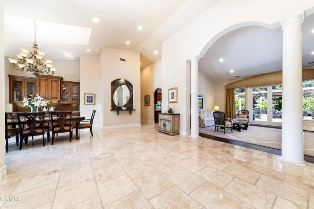 208 Valley Vista Dr, Camarillo, CA 93010