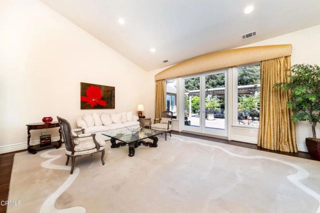 208 Valley Vista Dr, Camarillo, CA 93010