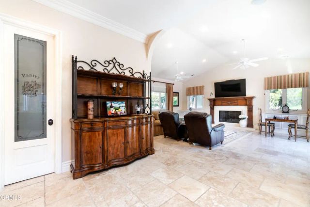 208 Valley Vista Dr, Camarillo, CA 93010