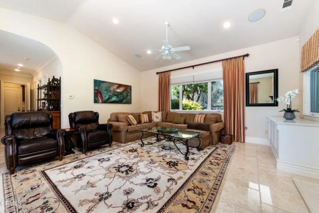 208 Valley Vista Dr, Camarillo, CA 93010