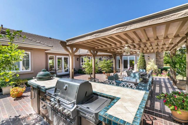 208 Valley Vista Dr, Camarillo, CA 93010