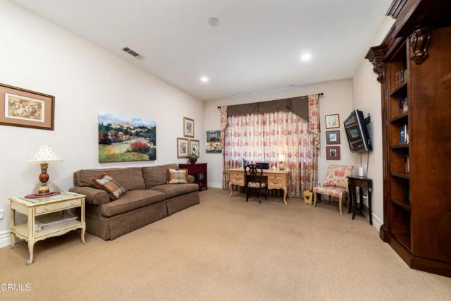 208 Valley Vista Dr, Camarillo, CA 93010