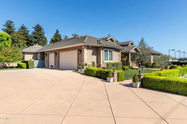 208 Valley Vista Dr, Camarillo, CA 93010