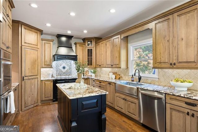 1215 Winborn Terrace NW, Kennesaw, GA 30152
