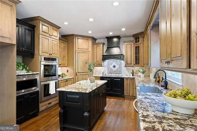 1215 Winborn Terrace NW, Kennesaw, GA 30152