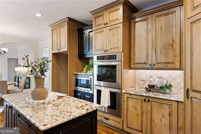 1215 Winborn Terrace NW, Kennesaw, GA 30152