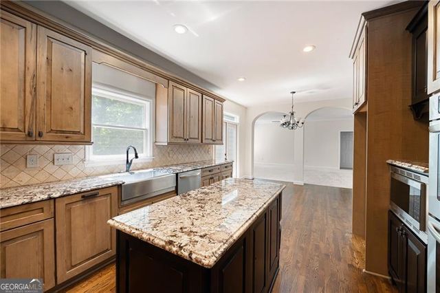 1215 Winborn Terrace NW, Kennesaw, GA 30152