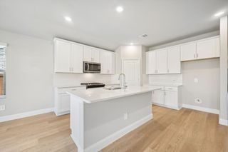 809 Sunflower Road, Lavon, TX 75166