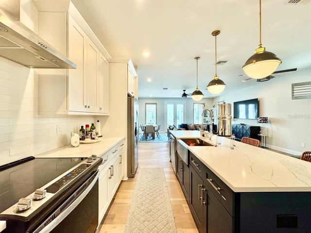 4740 LEGACY PARK DRIVE, Tampa, FL 33611