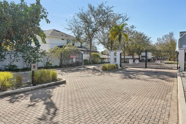 4740 LEGACY PARK DRIVE, Tampa, FL 33611