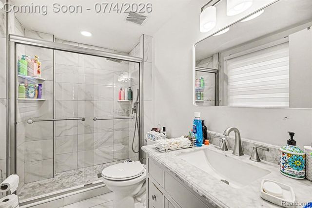 28945 Nottoway Drive, Farmington Hills, MI 48331