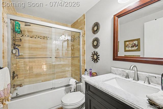 28945 Nottoway Drive, Farmington Hills, MI 48331