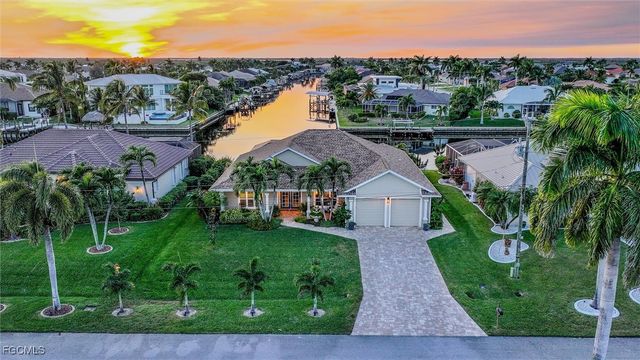 3912 SW 27th CT, Cape Coral, FL 33914