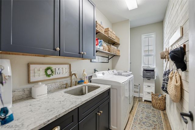 3912 SW 27th CT, Cape Coral, FL 33914