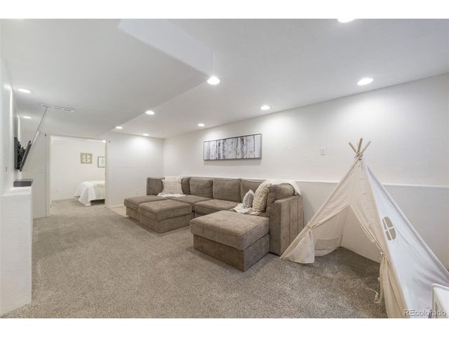 6818 Grand Prairie Dr, Colorado Springs, CO 80923