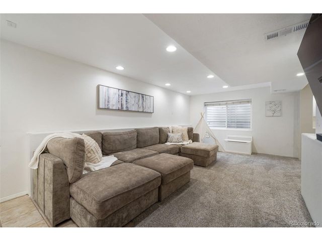 6818 Grand Prairie Dr, Colorado Springs, CO 80923