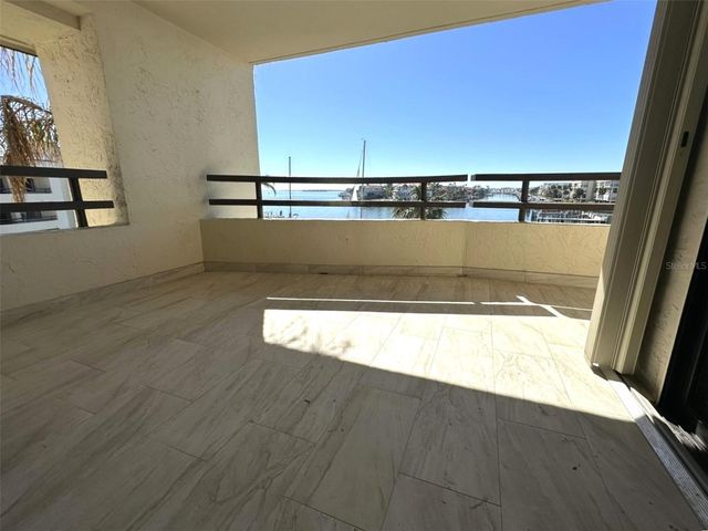 126 1ST STREET E 209, Tierra Verde, FL 33715