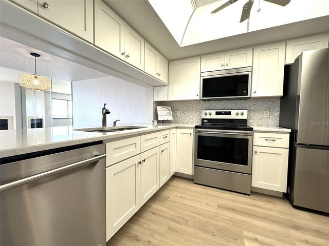 126 1ST STREET E 209, Tierra Verde, FL 33715