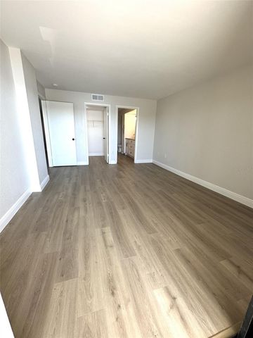 126 1ST STREET E 209, Tierra Verde, FL 33715