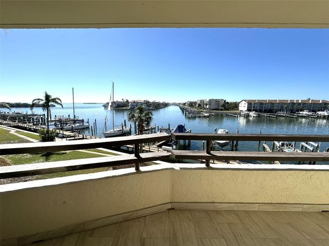 126 1ST STREET E 209, Tierra Verde, FL 33715