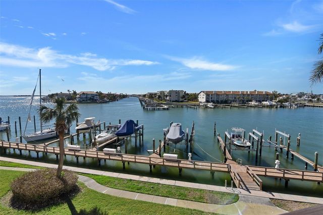 126 1ST STREET E 209, Tierra Verde, FL 33715