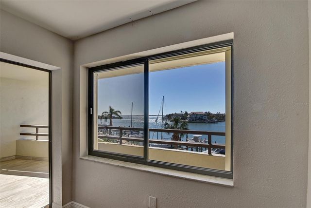 126 1ST STREET E 209, Tierra Verde, FL 33715