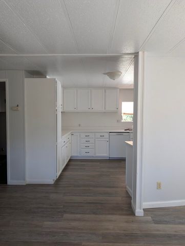 4753 White River Drive, Redding, CA 96003