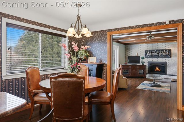 19367 Skyline Street, Roseville, MI 48066
