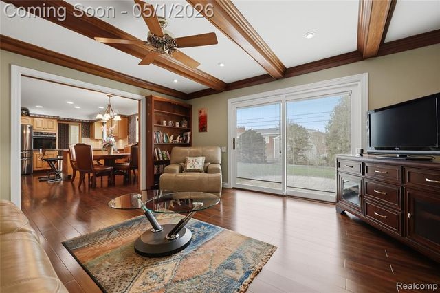 19367 Skyline Street, Roseville, MI 48066