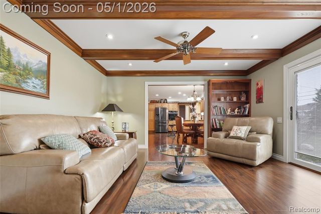 19367 Skyline Street, Roseville, MI 48066